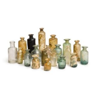 Bouteilles en verre, vente Sotheby's