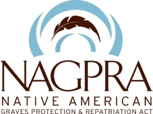 Image: Logo du NAGPRA (© National Park Service, image publiée sur leur site web)